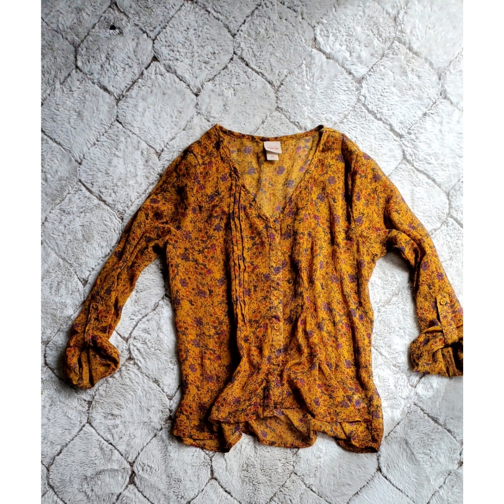 Mossimo Supply Co Floral Blouse. Size Medium.